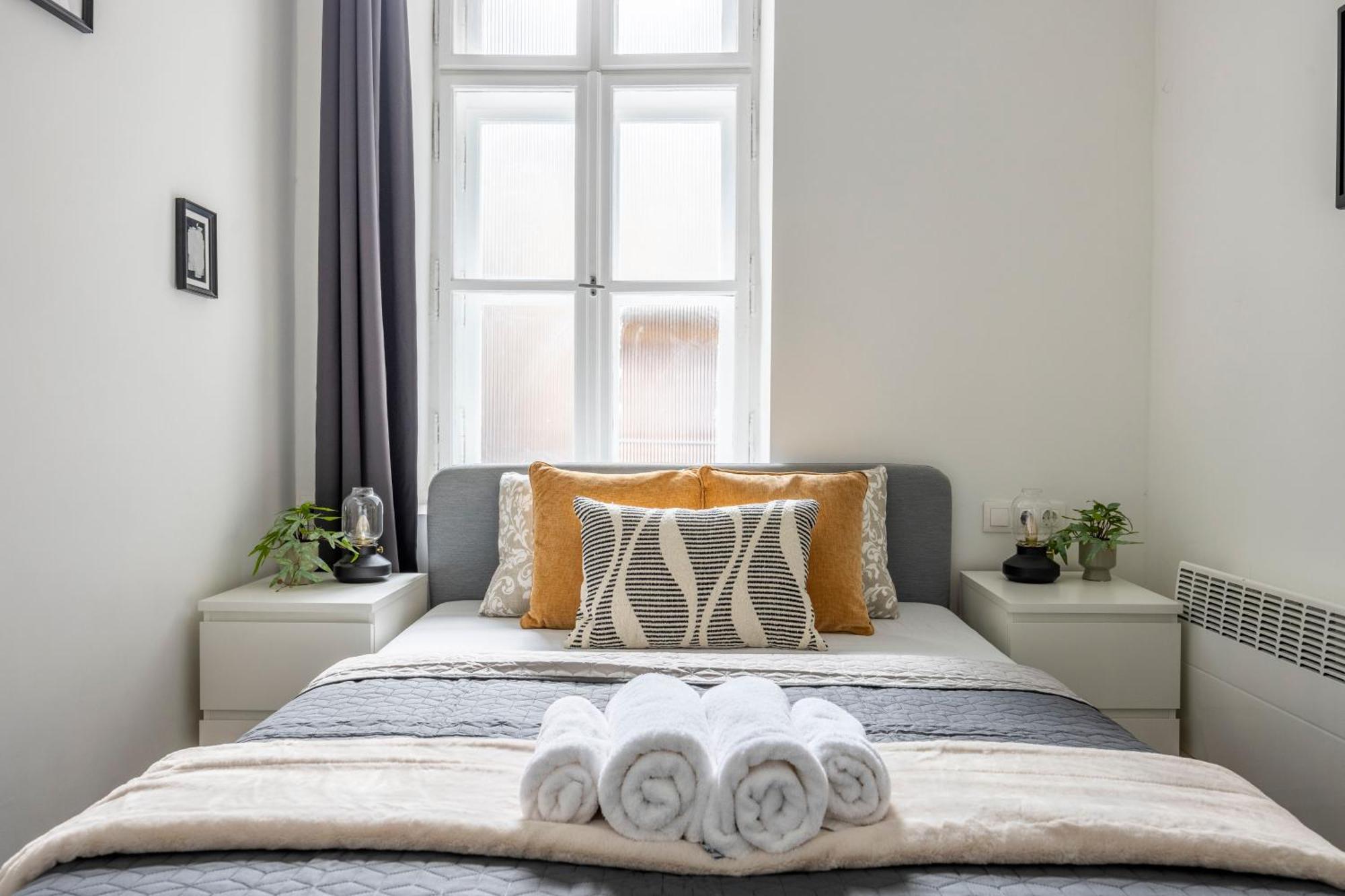 Charming & Cozy Central 1Bedrm Suites Boedapest Buitenkant foto