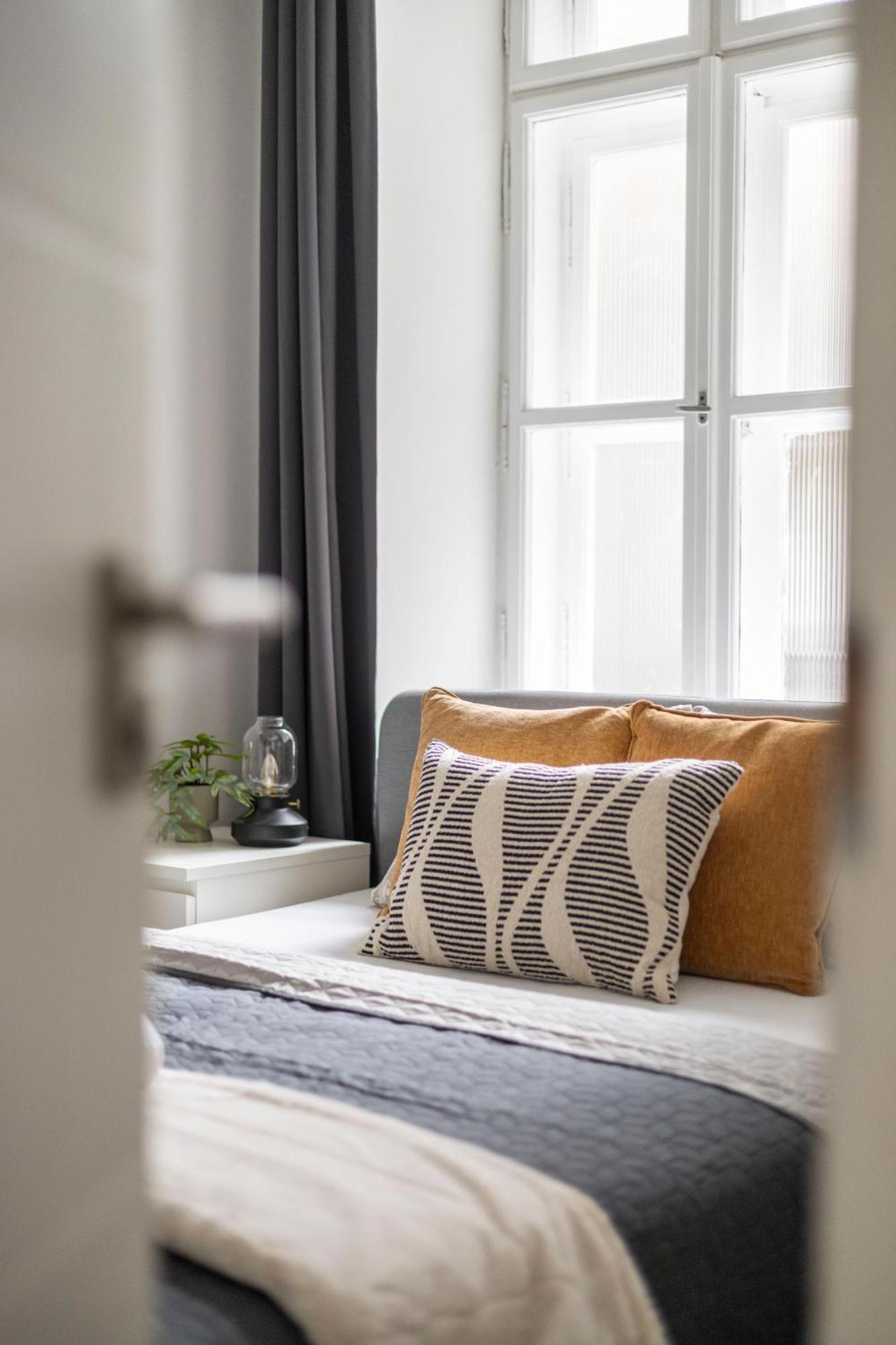 Charming & Cozy Central 1Bedrm Suites Boedapest Buitenkant foto